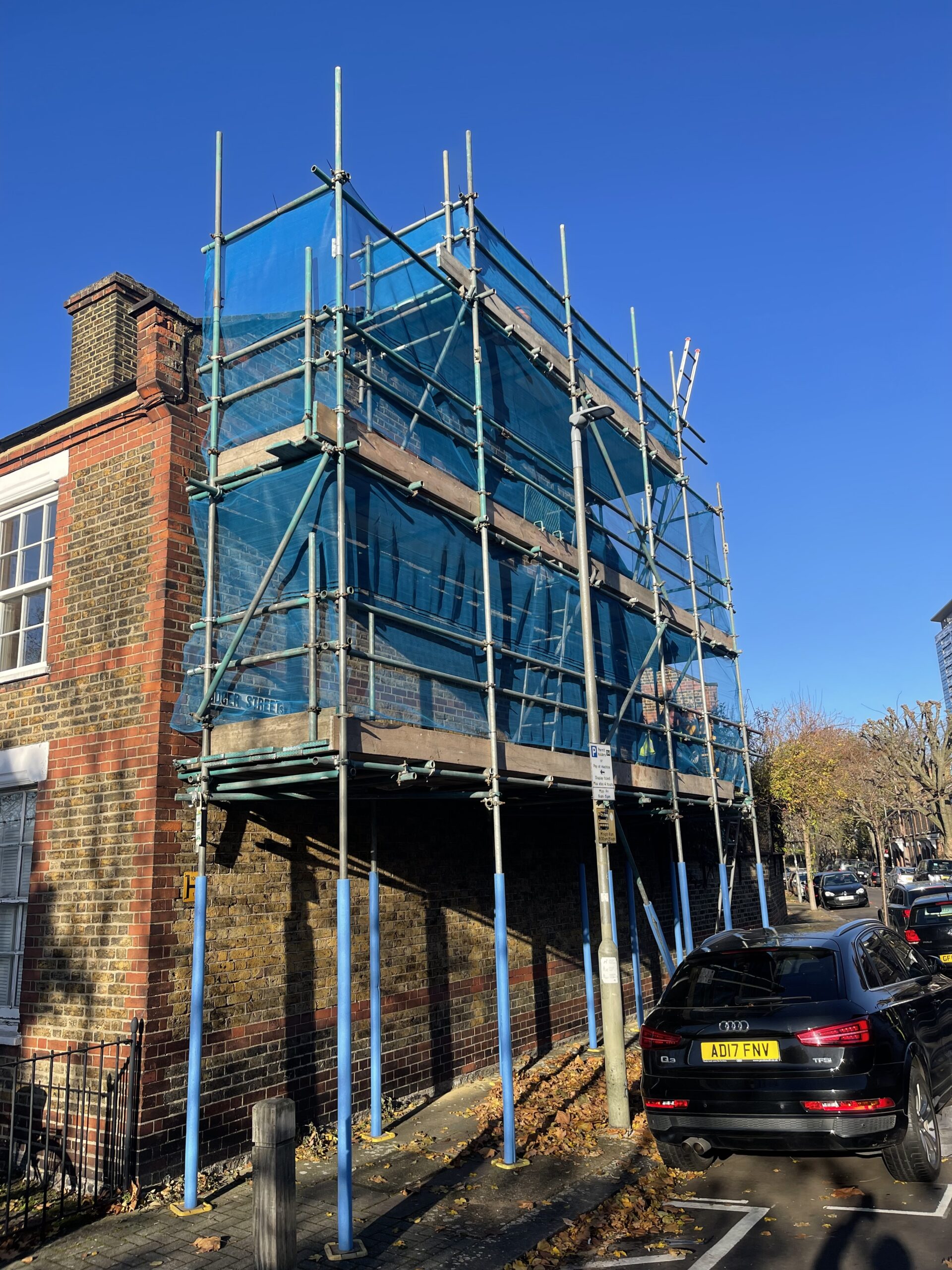 L&A Scaffolding Surrey London